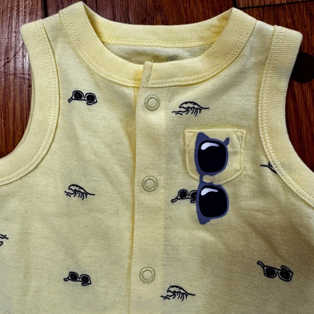NWT NEW CARTER’S Yellow Baby Romper w Sunglasses Print SZ 3 months Snap Crotch
